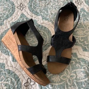 Size 11 black wedge heel